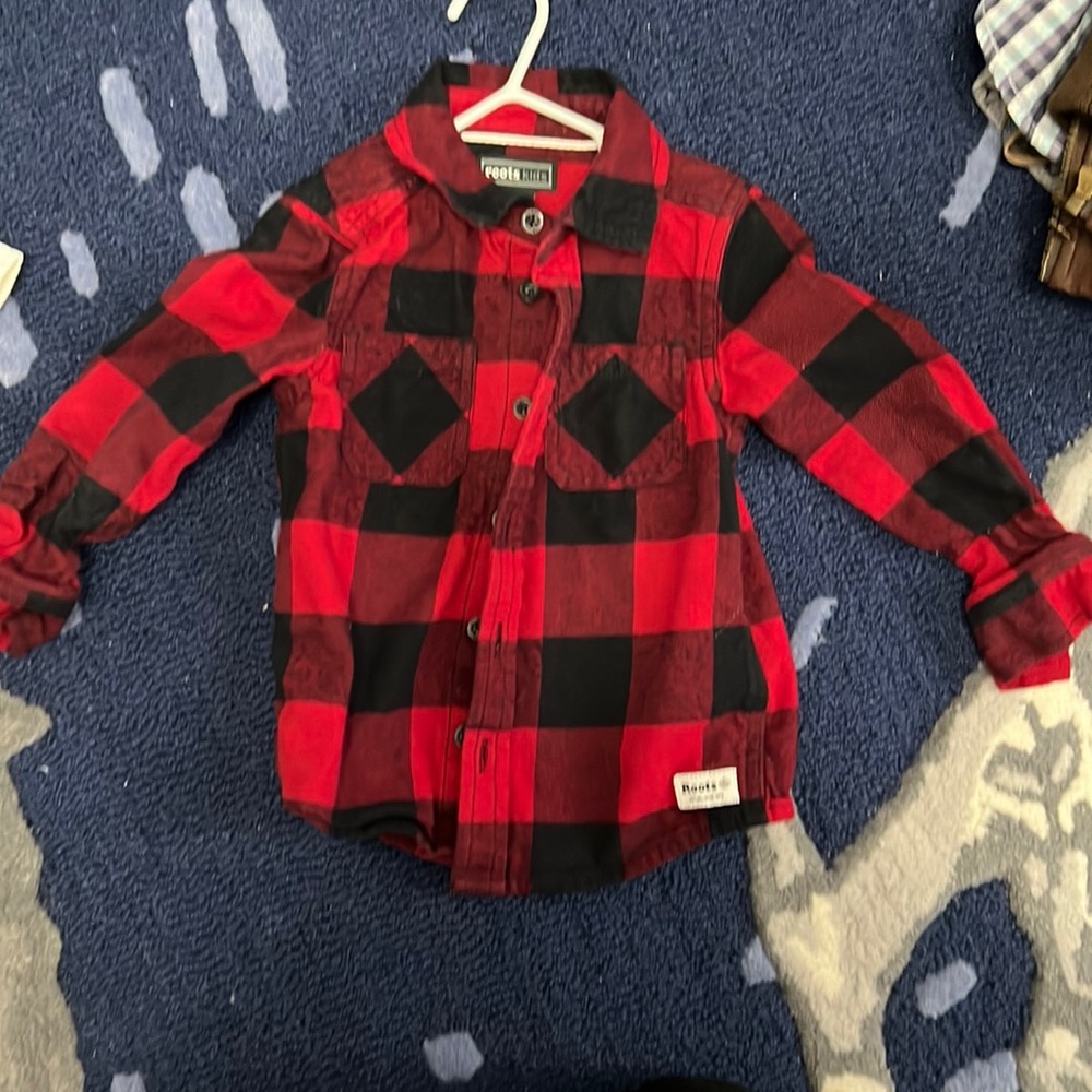 Like new size 2T roots kids buffalo plaid button down shirt